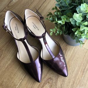 Liz Claiborne T strap heels in Harlan Wine